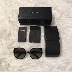 brada glasses
